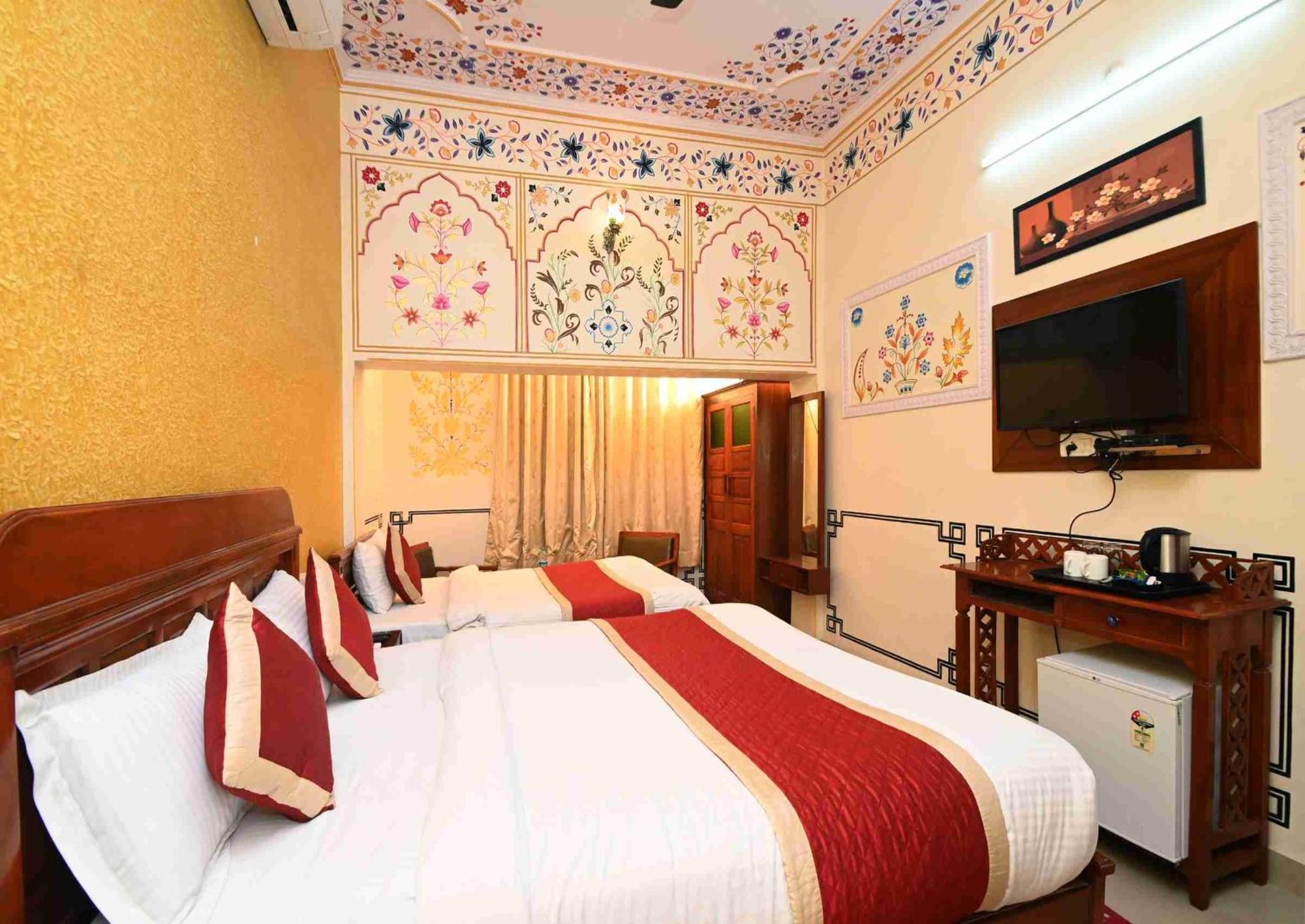 Virasat Mahal Heritage Hotel Jaipur Bagian luar foto
