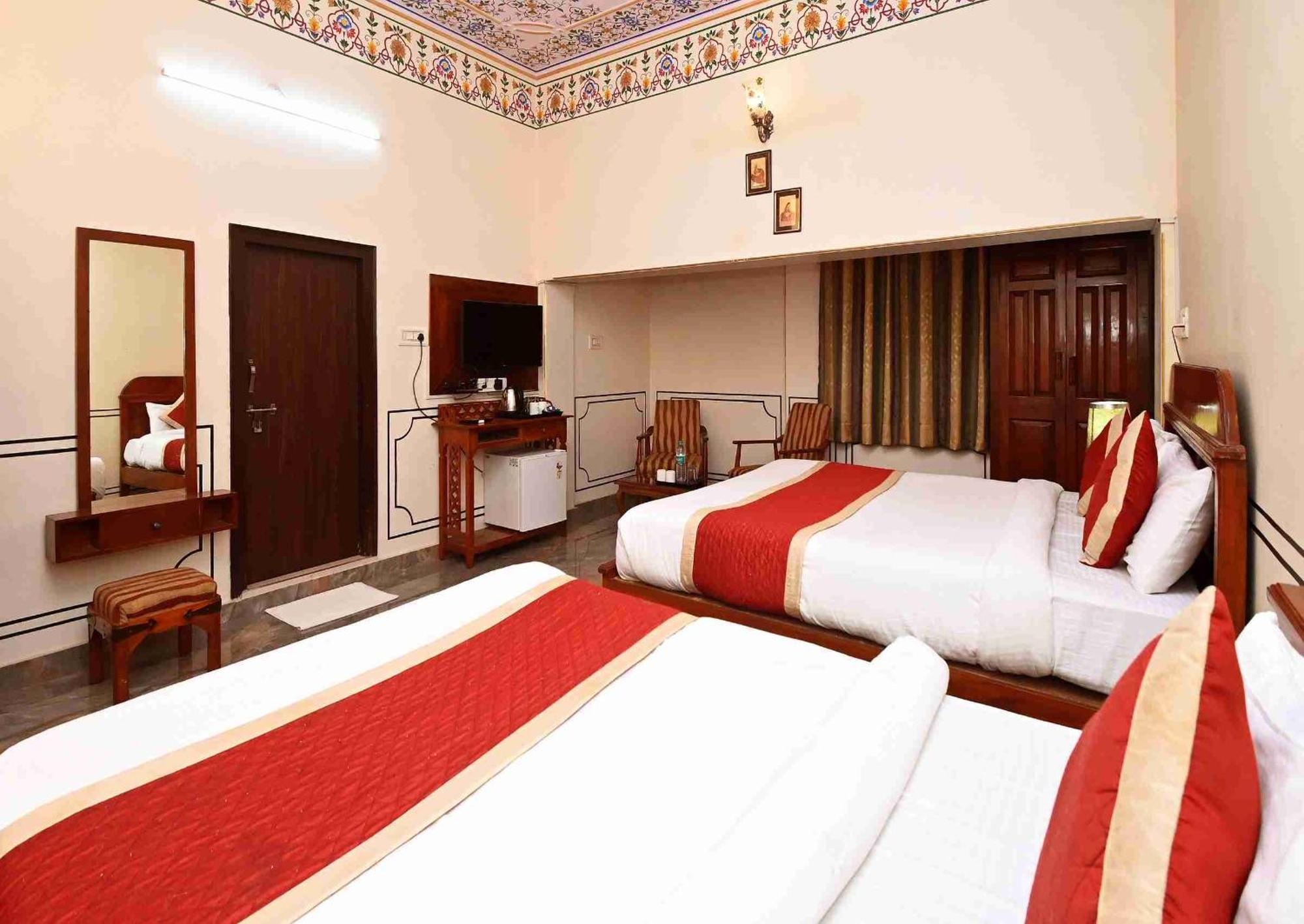 Virasat Mahal Heritage Hotel Jaipur Bagian luar foto