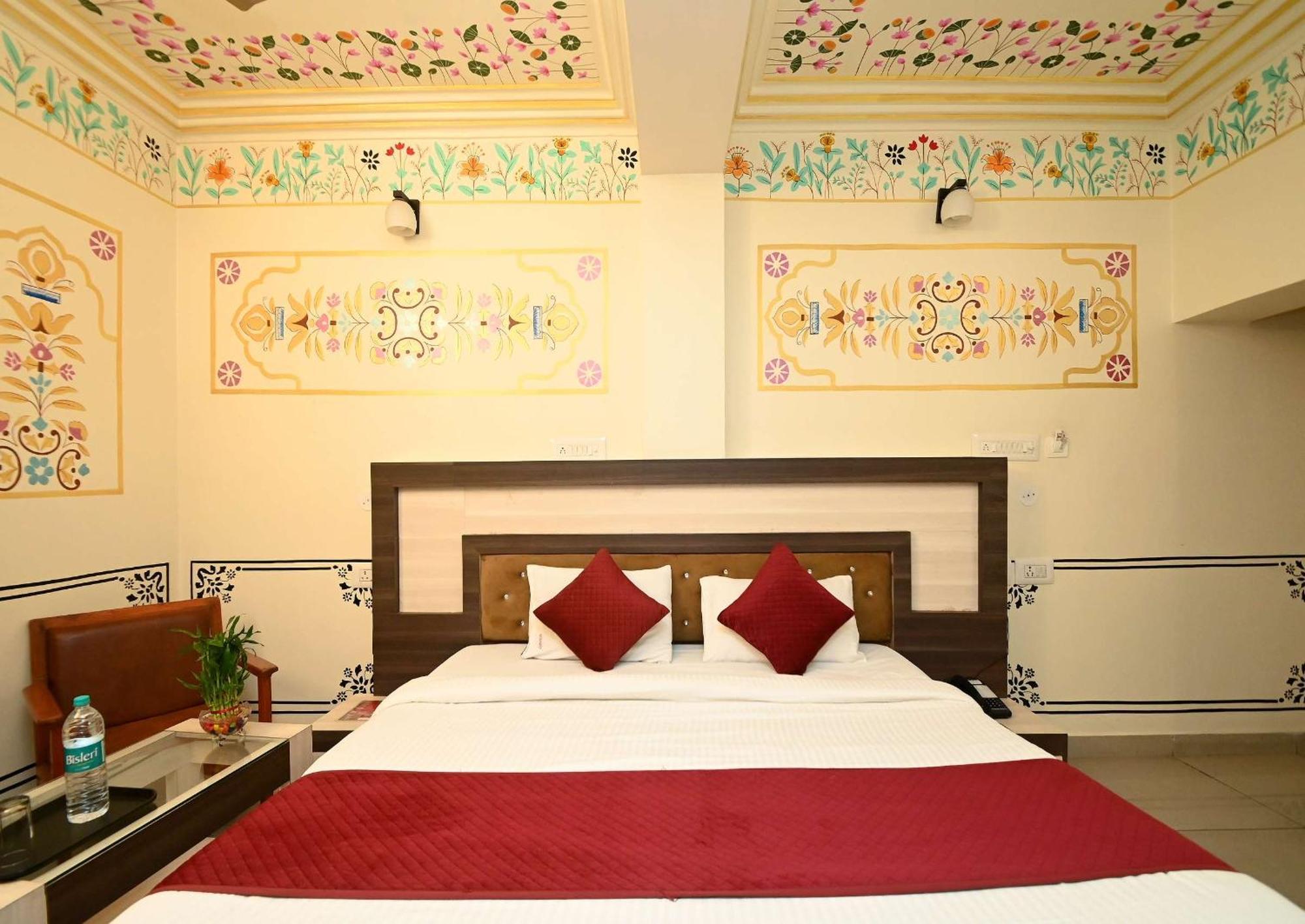 Virasat Mahal Heritage Hotel Jaipur Bagian luar foto