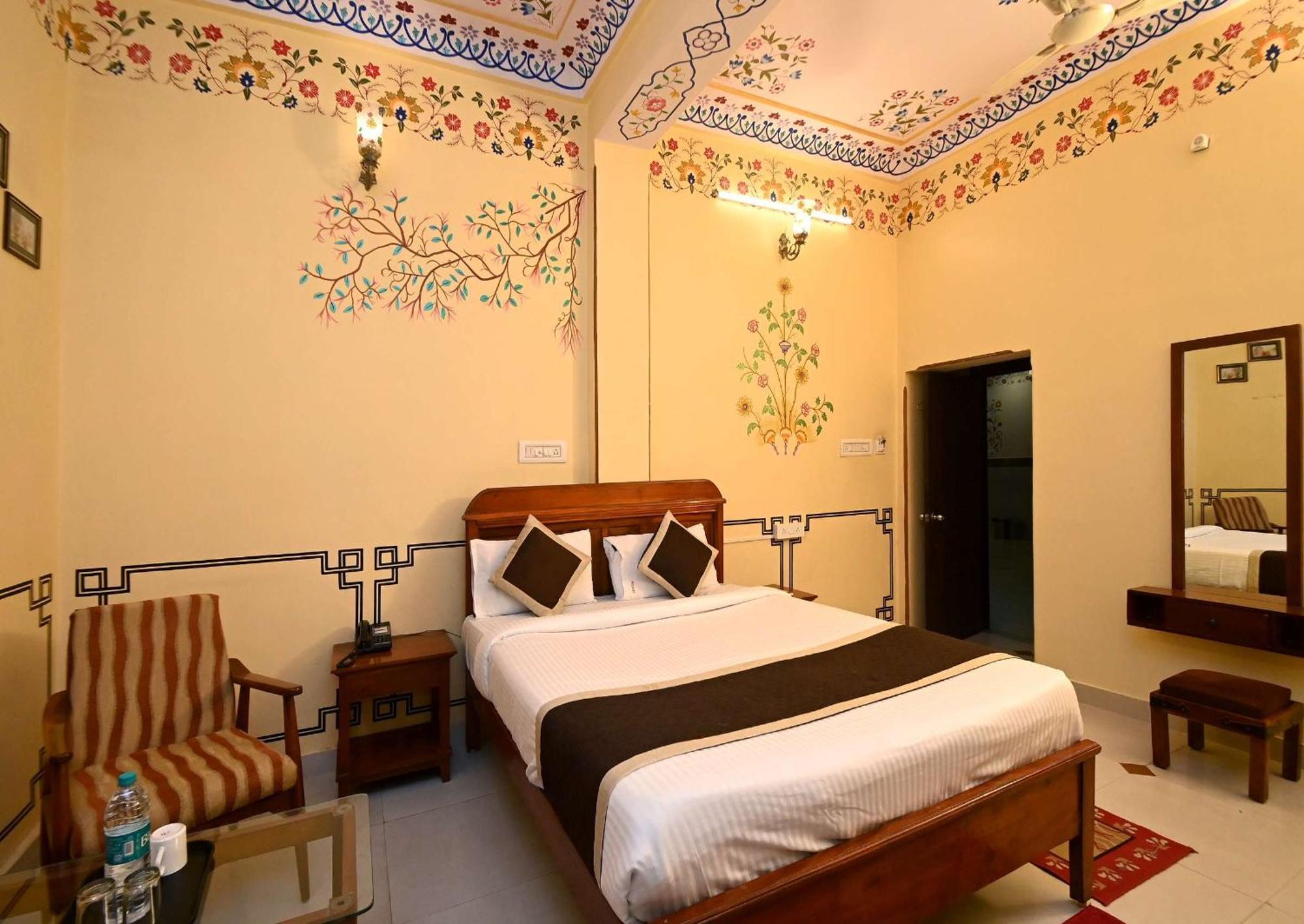 Virasat Mahal Heritage Hotel Jaipur Bagian luar foto