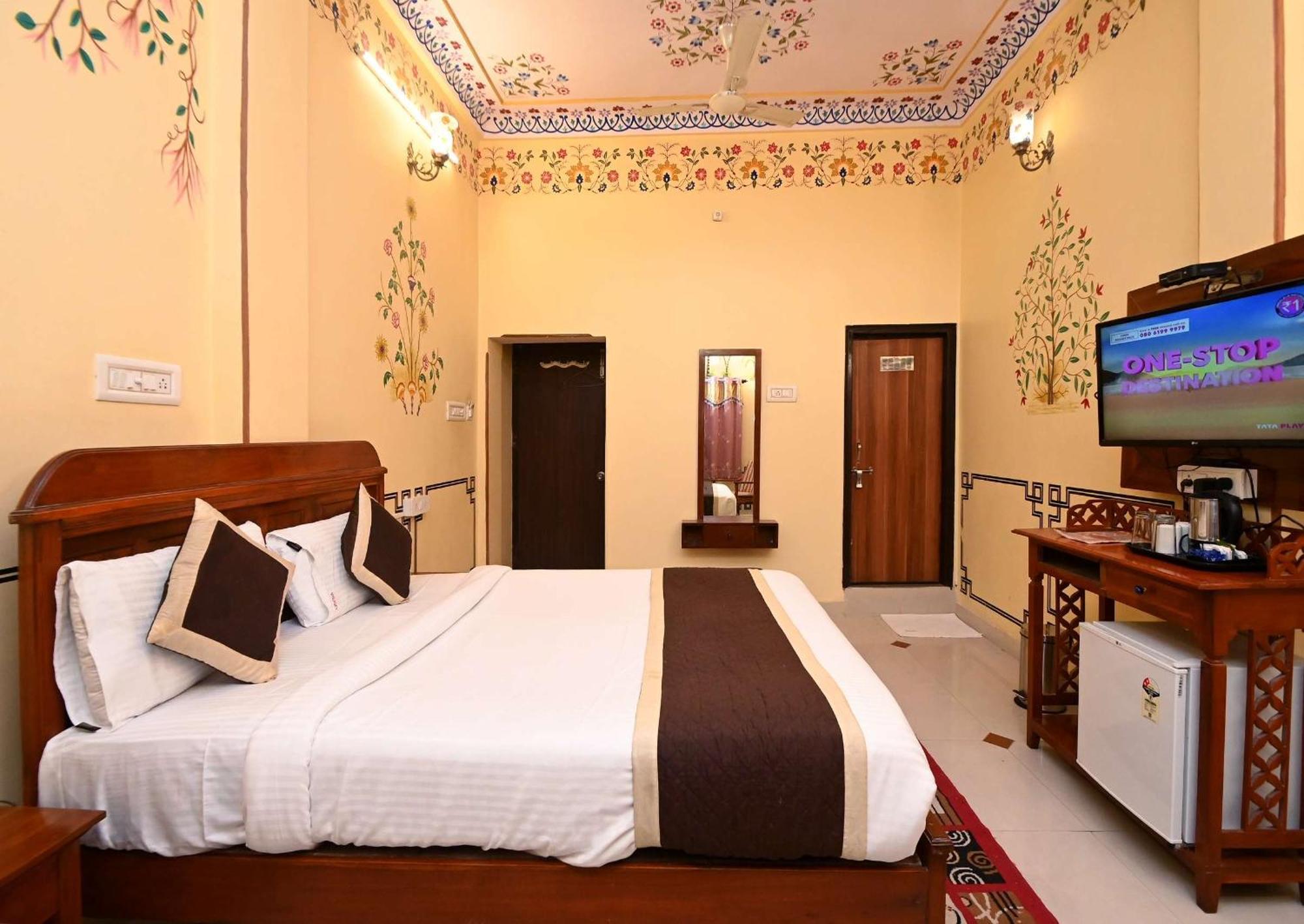 Virasat Mahal Heritage Hotel Jaipur Bagian luar foto